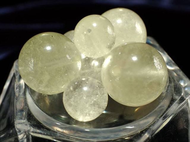 希少レア!本物 3A+ リビアングラス ビーズ石 粒売り 11mm-11.5mm 透明  