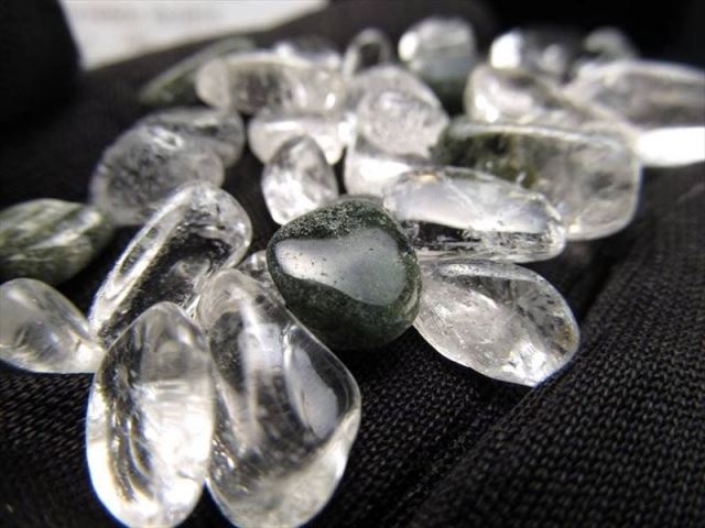 在庫あるだけ 幻の激レア水晶 ガネーシュヒマール産 水晶(クローライト 
