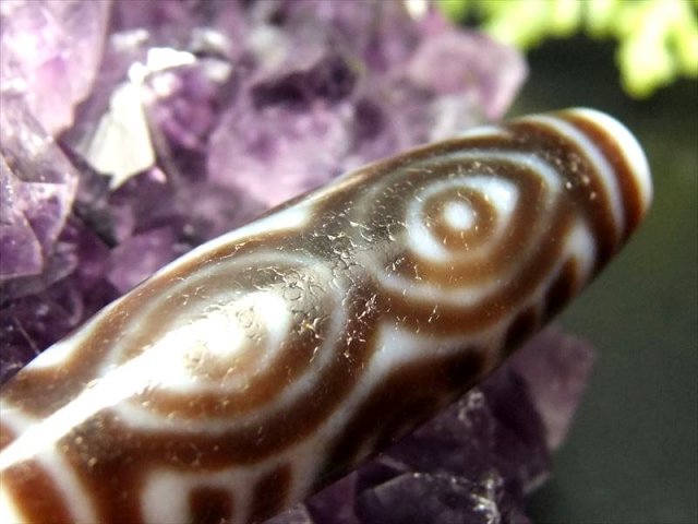 流通量の少ない希少天珠！ 至純馬蹄痕白天珠 龍眼白天珠(りゅうがん「しろ」てんじゅ) サイズ:約39mm「天珠の王様」