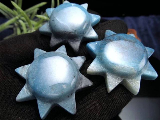 生命の源! トロレアイトインクォーツ 太陽置物 最大幅約4cm-4.5