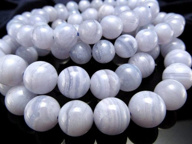 良質 美レース模様 ブルーレースアゲート 空色縞瑪瑙 ブレスレット 10.5mm-11mm×19珠 つやつやアイスブルー 深く優しい癒しの象徴 ブラジル産