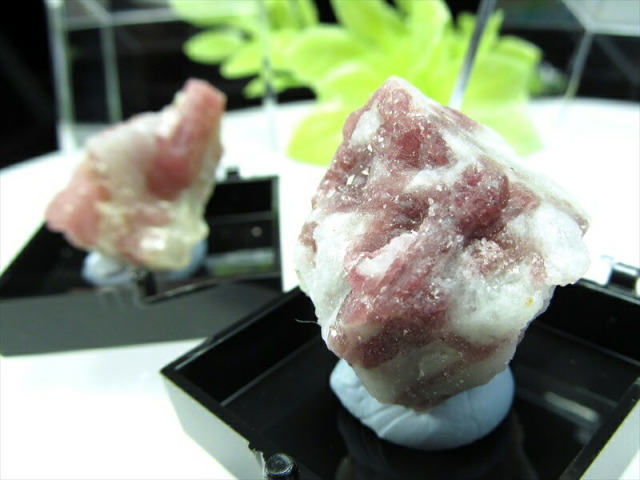 ピンクトルマリン原石鑑賞石石置物オブジェインテリアトルマリン