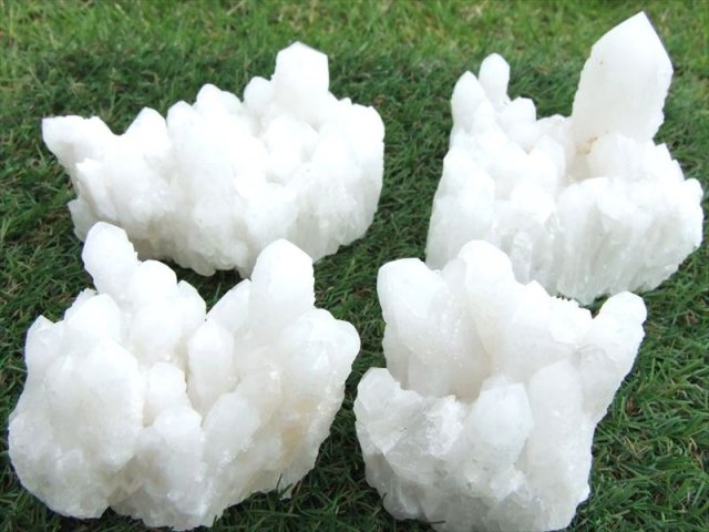 キラキラ結晶 内モンゴル産 水晶クラスター 1個売り 重さ約300g-330g 最強の魔除け 邪気払いの石 小粒結晶もたっぷり 浄化 内モンゴル産 hos パワーストーン