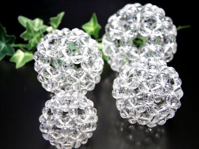 制作保証書付き 水晶 フラーレン 約6mm珠使用 直径約43ミリ 重さ約32g 90個の水晶で組み上げられたフラーレン パワーストーン 天然石