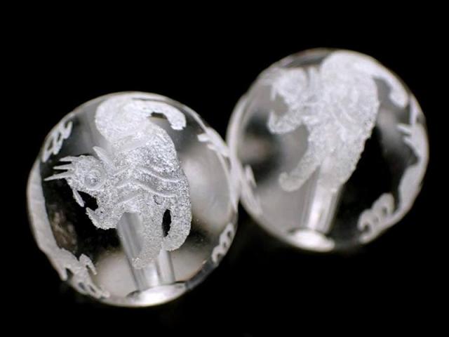 期間限定商品 四神相応 素彫り 天然水晶四神彫り 12mm前後 1珠で四神が 