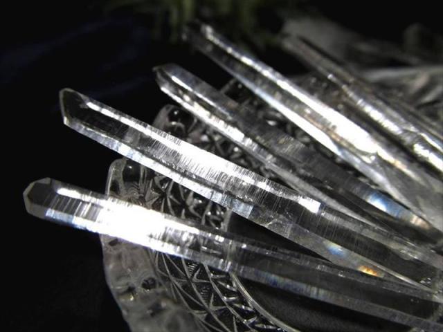 ホーリーワンド レーザークリスタル ポイント詰め合わせ 約25g入り 長さ約2mm-9mm 強力な浄化作用 ブラジル ディアマンティーナ産 パワーストーン 天然石