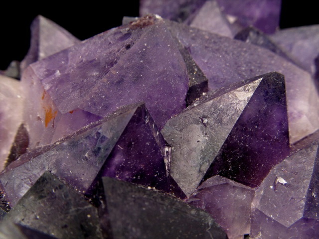 特大結晶！ アバンダンス アメジスト クラスター（恐竜紫水晶