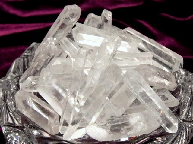 天然クリスタルポイント 詰め合わせ 200グラム入り 透明 激安 水晶結晶ポイント詰め合わせ クラフト素材やアクセサリー作り 浄化にも 四川産
