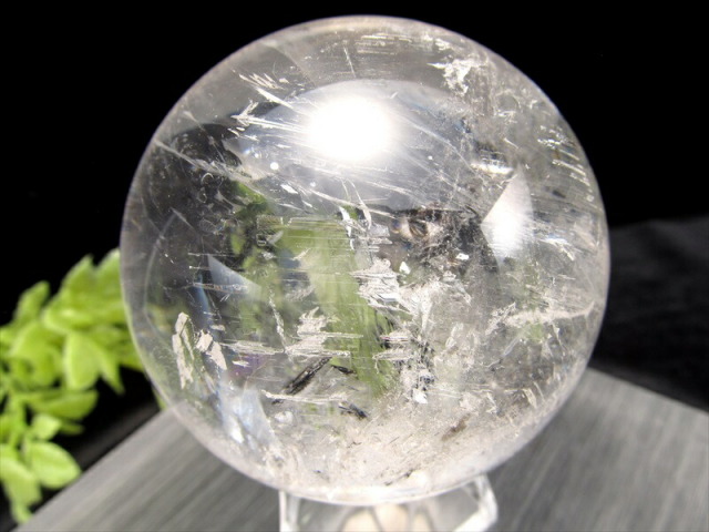 72mm！！幸せを呼ぶ♡虹入り水晶丸玉 大粒！！幸せを呼ぶ♡虹入り水晶の丸玉(72mm) | 虹色の星