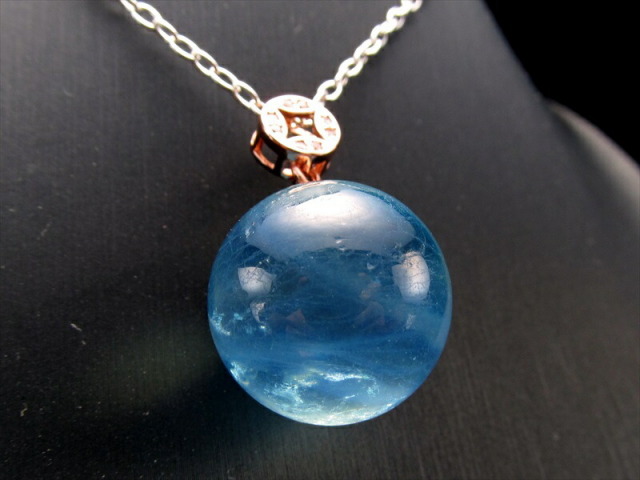 美しいサンタマリアブルー アクアマリン ペンダントトップ 石サイズ縦  