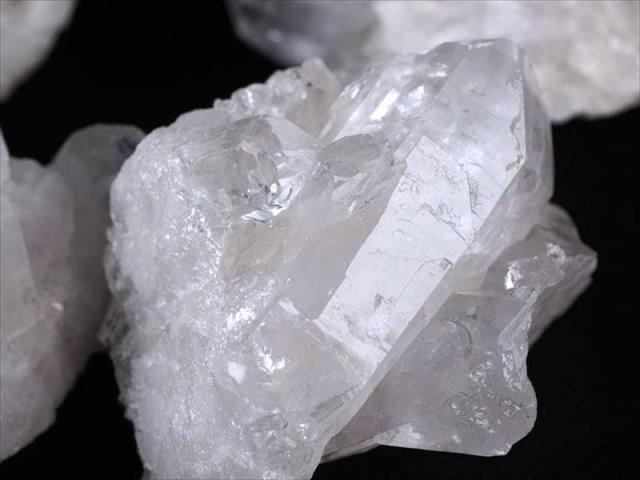 100％ ナチュラル ブラジル・コリント 産の水晶グレークラスター 100％ ナチュラル ブラジル・コリント 産の水晶グレークラスター 水晶