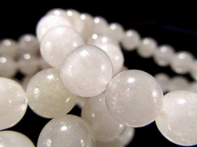 ホワイトラビットヘアルチルクォーツ サゲニティック クォーツ