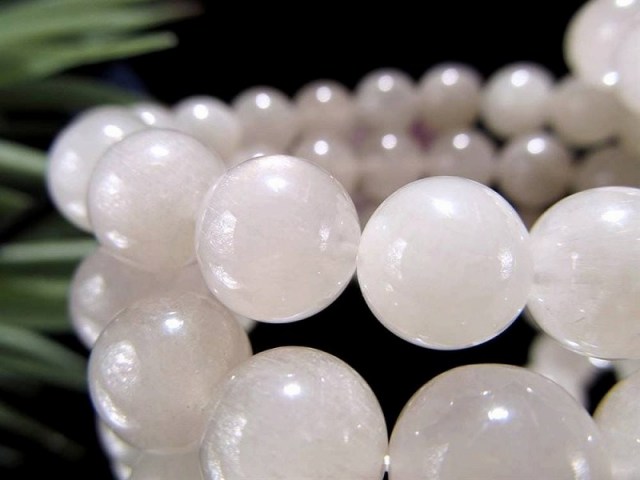 ホワイトラビットヘアルチルクォーツ サゲニティック クォーツ