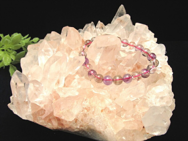 希少ピンクマニカラン水晶クラスター