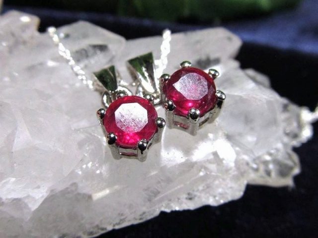 極上5A ルビー ペンダントトップ ラウンドカット型 石サイズ約5mm 1個売り ハイクオリティをお手頃価格で 特別大特価 SILVER925 ミャンマー産 pe-p