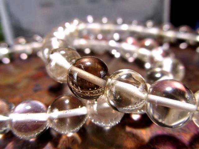 淡色煙水晶タイプ ヒマラヤスモーキークォーツブレスレット 7.5mm-8mm×25珠前後 ヒマラヤの厳しい大自然が生んだ奇跡の石 ギャランティカード付き