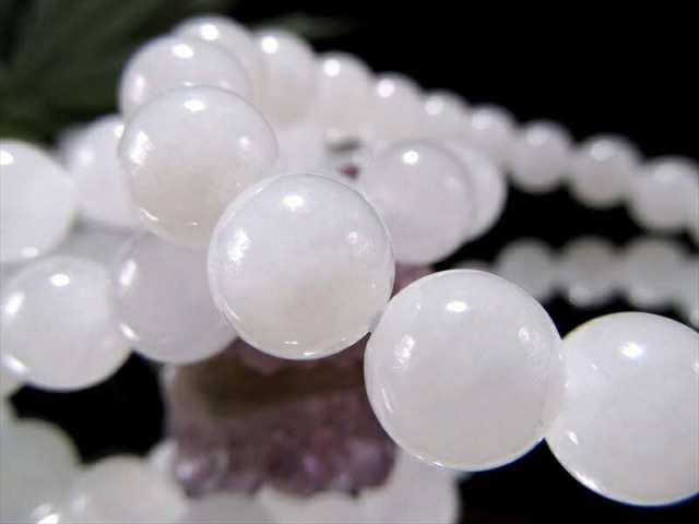 特別入荷!「和田玉」 翡翠(ネフライト) ブレスレット 9.5mm-10mm×21珠 