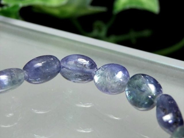 くっきりバイカラーで虹入り 5A バイカラータンザナイト