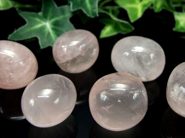 超希少モザンビーク産 ローズクォーツ（紅水晶）タンブル 詰合せ 一袋  