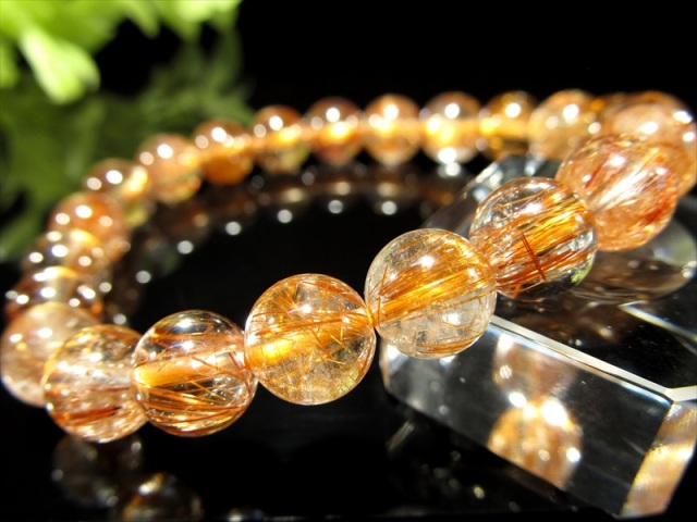 極上オレンジタイチンルチルブレスレット