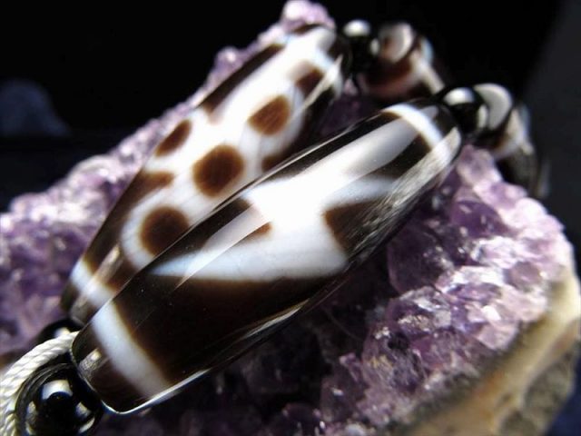 閃電五眼天珠 せんでんごがんてんじゅ 連 天珠サイズ約37mm 一連5個付き 開運、財運招来・商売繁盛 お買い得 天珠連販売