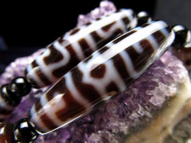 蓮師法帽天珠 連 天珠サイズ約37mm 一連5個付き 学業や事業の向上・福運をもたらす お買い得 天珠連販売