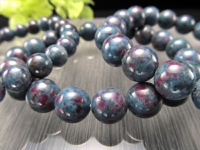 UVライトで蛍光 ルビーインカイヤナイト ブレスレット 約10.5mm-11mm  