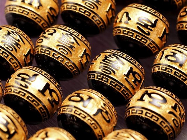 金塗り 梵字 六字真言 六字大明王陀羅尼 浮き彫刻入り 12mm-12.5mm前後珠 一連 ブラックオニキス 約38-40 rn-p パワーストーン 天然石