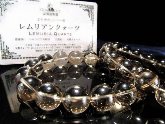 幻の逸品を贅沢使用 スモーキーレムリアンシードクリスタル 