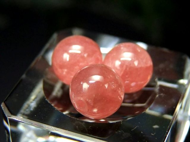 自然光撮影☆天然石&インカローズ△丸玉!8mm！3粒!!!!!!!!! こびりつか
