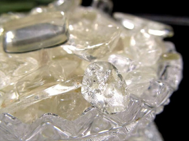 大粒タイプ リビアングラス さざれ 約20g入り 粒の大きさ約5mm-20mm