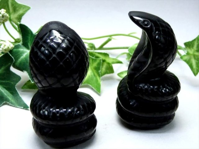 開運! オブシディアン コブラ 彫刻置物 重さ60g-70g 高さ約60mm ヘビ