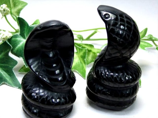 開運! オブシディアン コブラ 彫刻置物 重さ60g-70g 高さ約60mm ヘビ