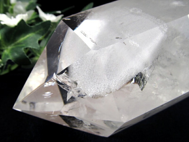 超透明　ファントム　虹入り水晶ポイント 虹入り 水晶ポイント (六角柱) 30グラム-40グラム 超透明 手ごろ