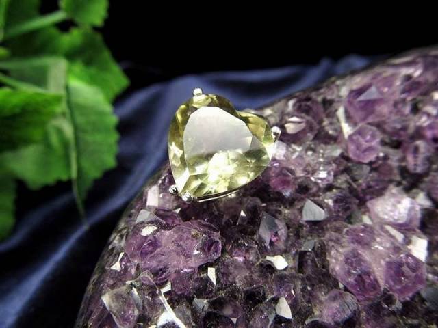 リビアングラス 14mm ペンダントトップセット