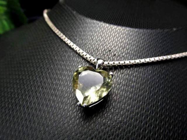 リビアングラス 14mm ペンダントトップセット リビアングラス 14mm ペンダントトップセット