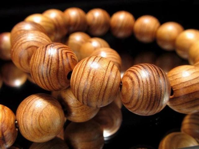 正規品 世界銘木協会 伊勢神宮御山杉大貴珠 ブレスレット 6.5mm-7mm×32珠前後 本物の証明 個体識別番号記載 国産天然木使用 証明書付属