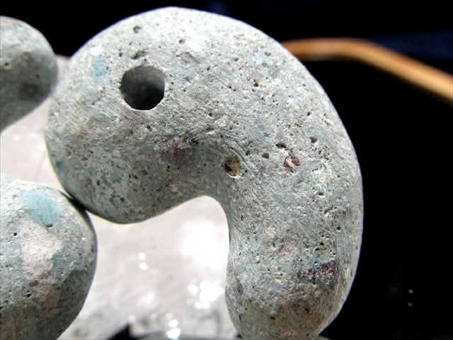 正規品 日本銘石協会 ふくいブルー(笏谷石) 勾玉 縦約33mm×横約23mm 1