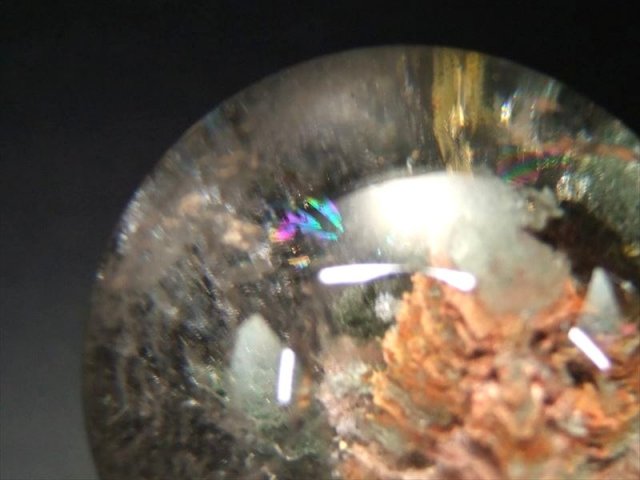 鋭角に聳え立つ霊峰 S級 千層 龍神 ファントムガーデンクォーツ 丸玉