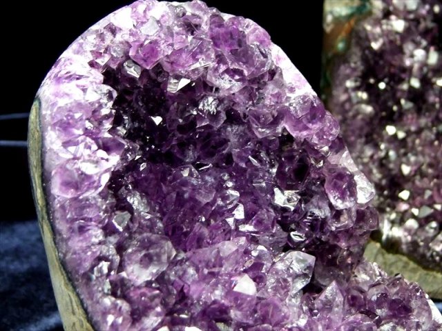 3A アメジスト（紫水晶）クラスター スタンドタイプ 重さ200g-240g 1個