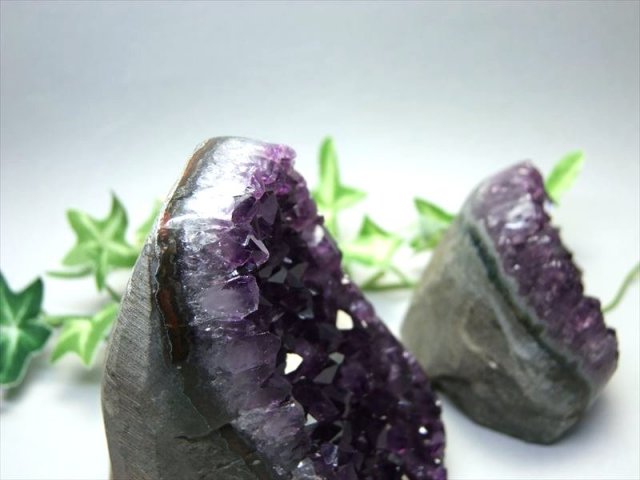 レア♡高品質 アメジスト♡グリーン水晶♡アゲート共生スフィアNo.2373 3A アメジスト（紫水晶）クラスター スタンドタイプ 重さ200g-240g 1個