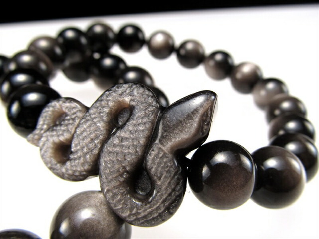 シルバーオブシディアン 蛇モチーフ ブレスレット 珠サイズ12mm×15珠前後 蛇モチーフサイズ約21mm×26mm 黒曜石 メキシコ産
