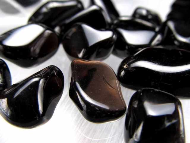 5Aランクの極上品質 黒水晶 モリオン 中粒 さざれ 約200g 粒約5mm-15mm