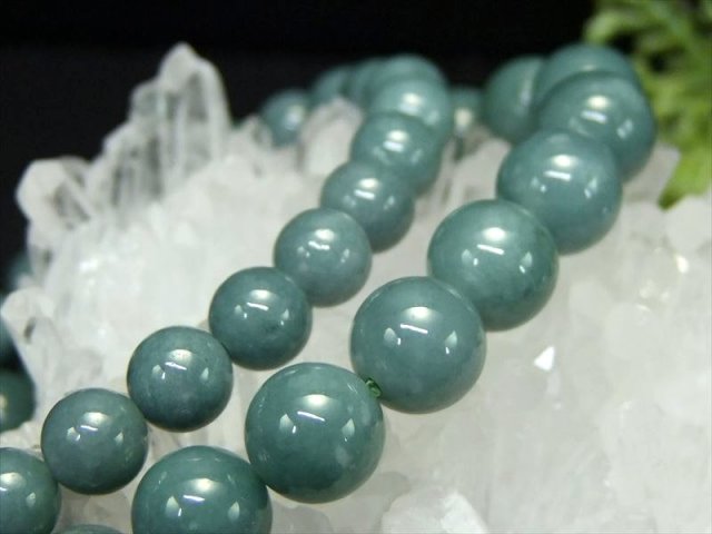 天然石 グァテマラ本翡翠Aジェイド 緑系翡翠 ネックレス 3連 