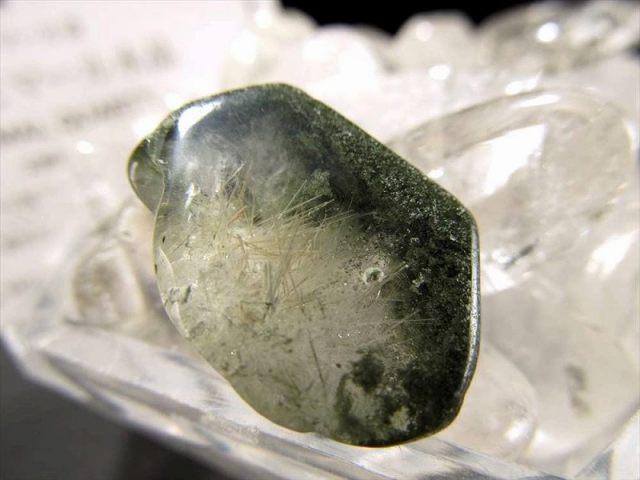 特大サイズ 幻の激レア水晶 ガネーシュヒマール産 水晶 クローライト