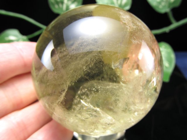 超透明 5A 虹入り! シトリン 丸玉 台座付き 直径約58mm 重さ268g 透明 超透明 5A 虹入り! シトリン 丸玉 台座付き 直径約58mm 重さ268g 透明