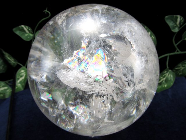 迫力の大玉 アイリス 5A 天然虹入り水晶 丸玉 直径128mm 重さ2924g 虹入り水晶 透明感抜群 台座付き 一点もの 天然水晶 パワーストーン 天然石 ss-20