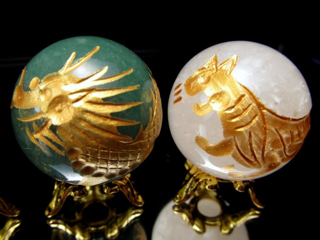 大吉開運 極上彫刻 最強守護石 縁起物 四神彫り 丸玉置物セット 4個