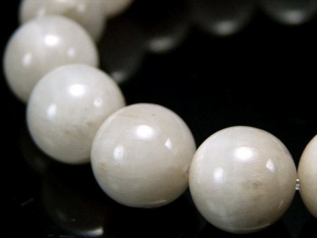 店頭展示中 キャッツアイ珠有り 3A ホワイトラビットヘア ルチル