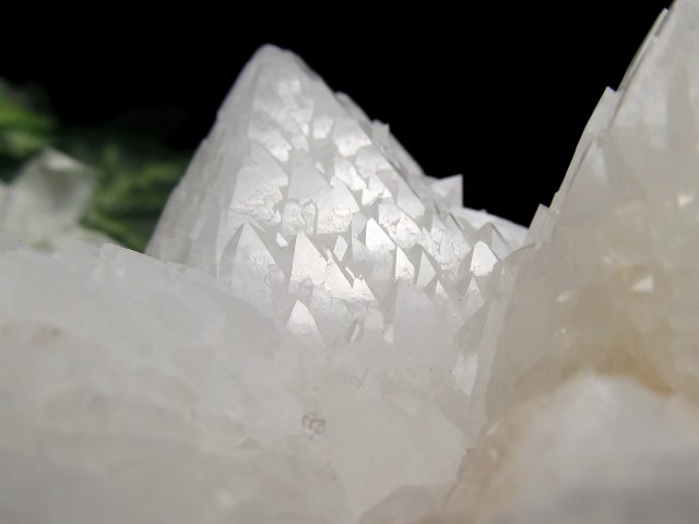龍鱗タイプ チベット産 ヒマラヤ水晶 クラスター 高さ53mm 重さ570g